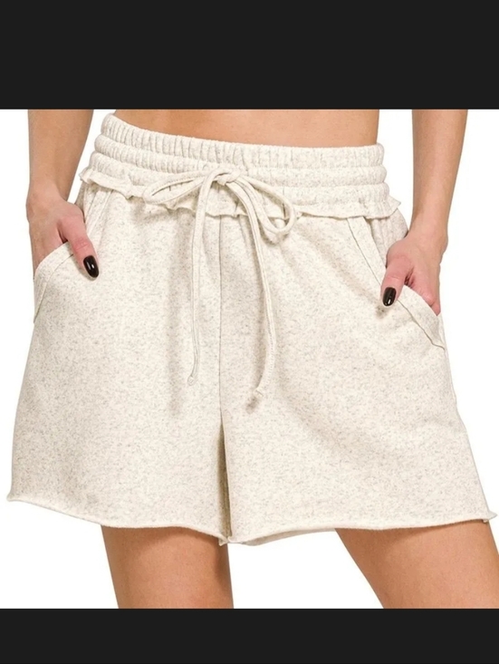 Zenana Outfitters Pants - Zenana Heather Vanilla Fleece Raw Hem High Rise Shorts Sz Small NWOT